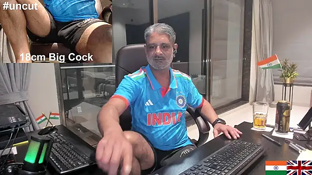 Snapshot of OnlineBossUK chatting on January 2025 06:20:02 PM OnlineBossUK online show from January 2025 06:20:02 PM