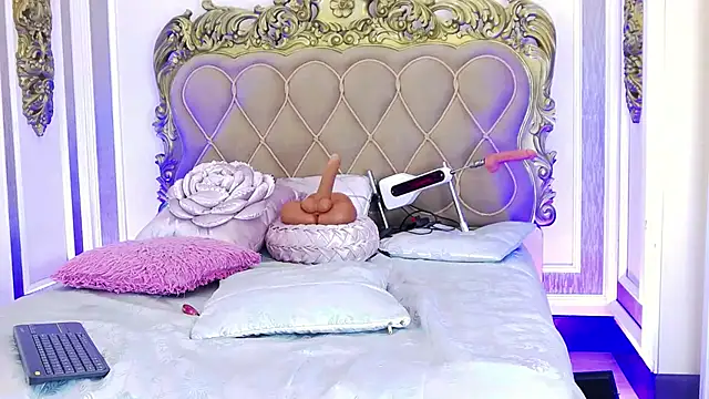 ChanelHarris online show from February 2025 11:00:01 PM