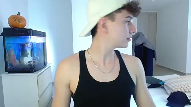 adrian morelly online show from October 2025 08:11:02 PM