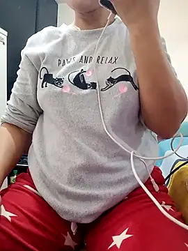 Snapshot of lolo890 chatting on November 2025 01:21:02 PM lolo890 online show from November 2025 01:21:02 PM