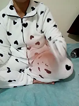 Snapshot of lolo890 chatting on November 2025 08:02:01 PM lolo890 online show from November 2025 08:02:01 PM