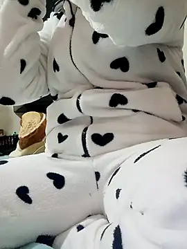 Snapshot of lolo890 chatting on December 2025 09:23:02 PM lolo890 online show from December 2025 09:23:02 PM