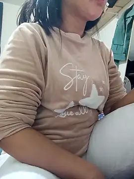 Snapshot of lolo890 chatting on December 2025 12:21:01 PM lolo890 online show from December 2025 12:21:01 PM