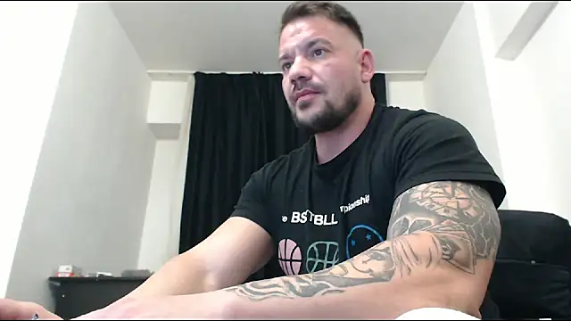 musclemonster31 online show from January 2025 03:39:02 PM