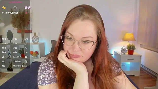 CutieGinger online show from December 2024 01:02:01 AM