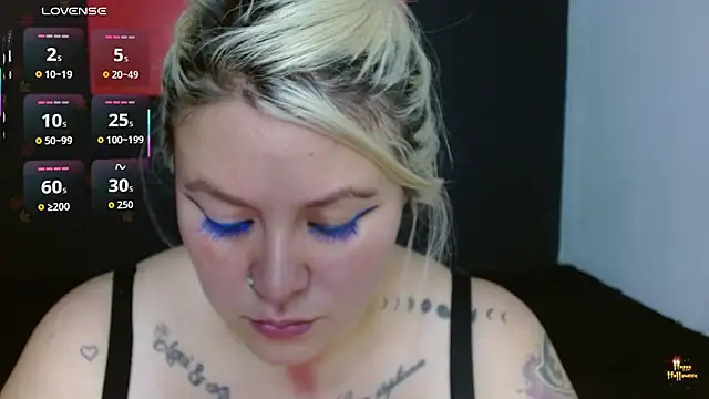 Snapshot of miley_jensen chatting on October 2025 09:44:01 PM miley jensen online show from October 2025 09:44:01 PM