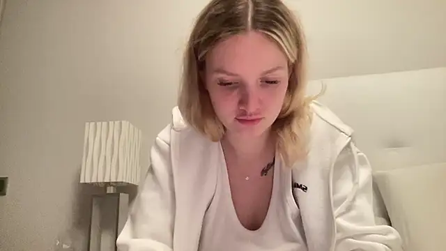 mariemelissah online show from December 2024 04:59:02 PM