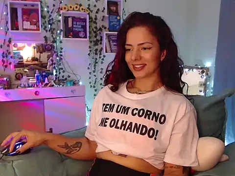 Snapshot of BeellyDance chatting on September 2025 06:19:02 PM BeellyDance online show from September 2025 06:19:02 PM