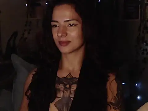 Snapshot of BeellyDance chatting on October 2025 11:09:01 PM BeellyDance online show from October 2025 11:09:01 PM