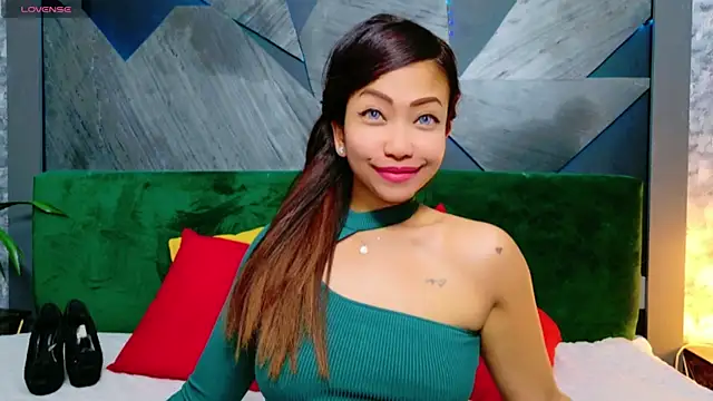 ElyaQuinn online show from December 2024 01:55:01 PM