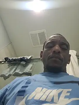 Snapshot of Annonymous607 chatting on December 2025 07:41:01 PM Annonymous607 online show from December 2025 07:41:01 PM