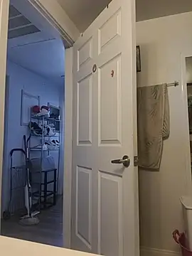 Snapshot of Annonymous607 chatting on December 2025 08:25:01 PM Annonymous607 online show from December 2025 08:25:01 PM