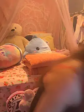 LaPetitechienne1 online show from March 2025 12:39:02 AM