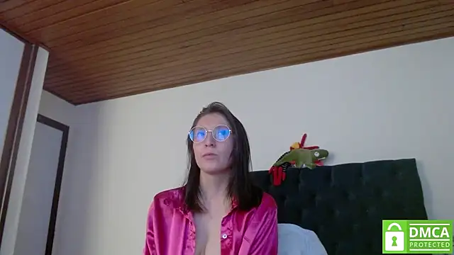 Sophi Cute online show from December 2024 06:44:01 PM