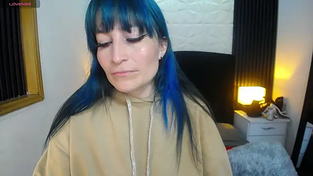 alicia moom online show from December 2024 06:53:02 PM
