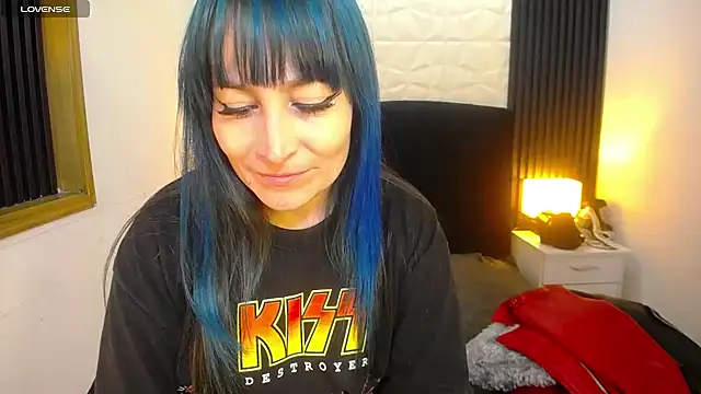 alicia moom online show from December 2024 02:23:01 AM