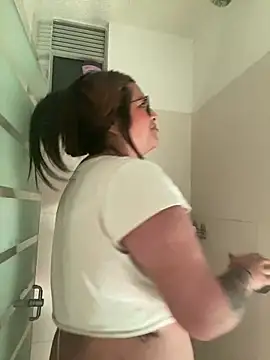 chloe bonnet online show from March 2025 05:08:01 AM