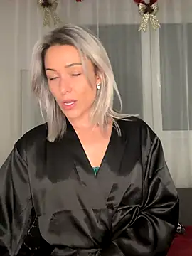 Snapshot of petrouchkaaa_ chatting on December 2025 08:50:02 PM petrouchkaaa online show from December 2025 08:50:02 PM