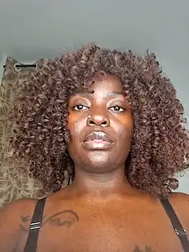 Snapshot of hornycreamybabe chatting on October 2025 10:24:01 AM hornycreamybabe online show from October 2025 10:24:01 AM