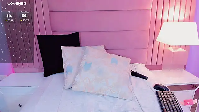 Snapshot of andrea_alvarz chatting on January 2025 07:53:02 AM andrea alvarz online show from January 2025 07:53:02 AM