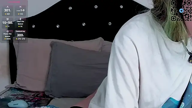 Snapshot of nonawhitemm chatting on November 2025 12:02:01 AM nonawhitemm online show from November 2025 12:02:01 AM