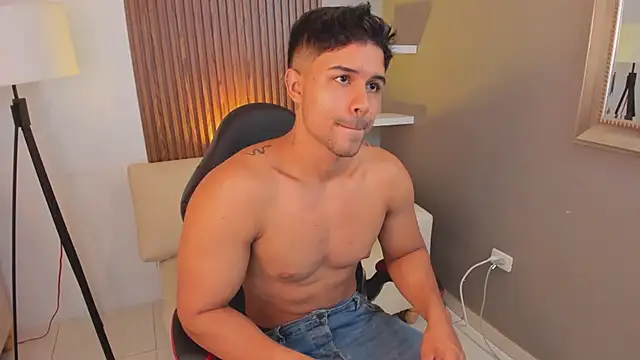 liam collins21 online show from January 2025 11:52:01 AM