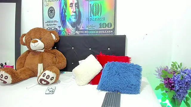 ZahiraEvans  online show from September 2025 06:57:02 PM