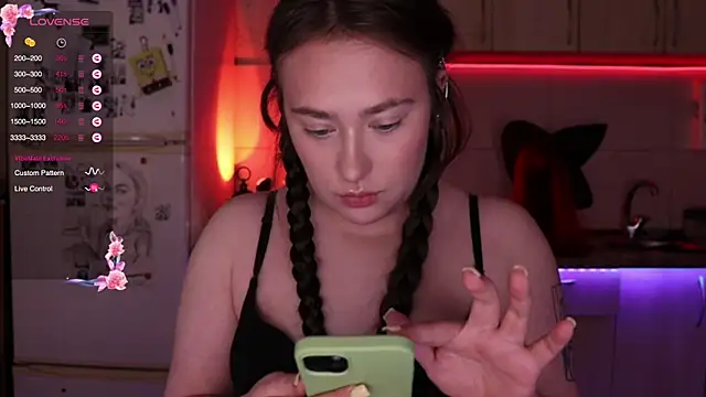 Golumm online show from October 2025 10:41:02 AM