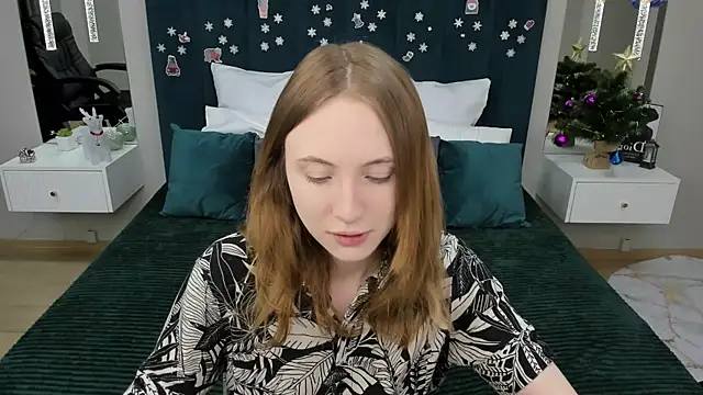 Snapshot of Cowell_Adelina chatting on January 2025 02:43:01 PM Cowell Adelina online show from January 2025 02:43:01 PM