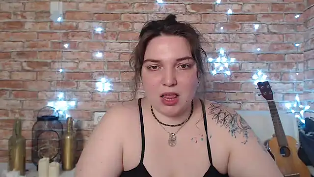 Amelia Kiss  online show from December 2024 03:51:02 AM