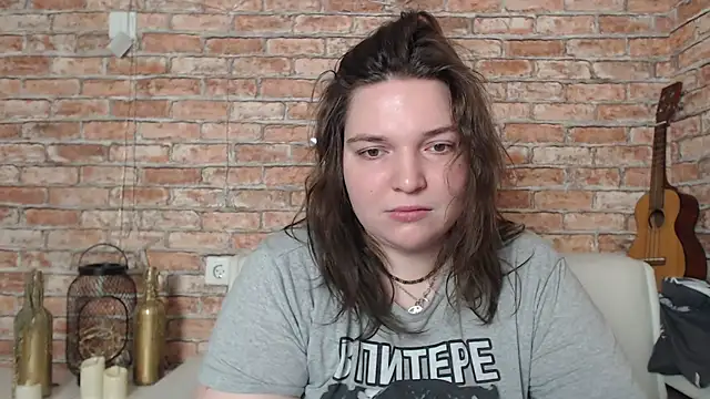 Amelia Kiss  online show from December 2024 12:41:01 AM