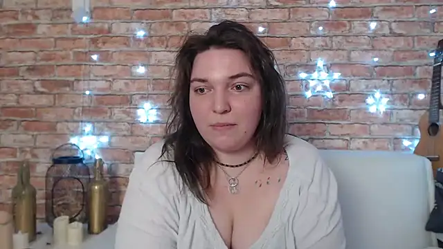 Amelia Kiss  online show from December 2024 03:47:01 AM