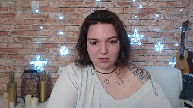 Amelia Kiss  online show from December 2024 06:52:02 AM