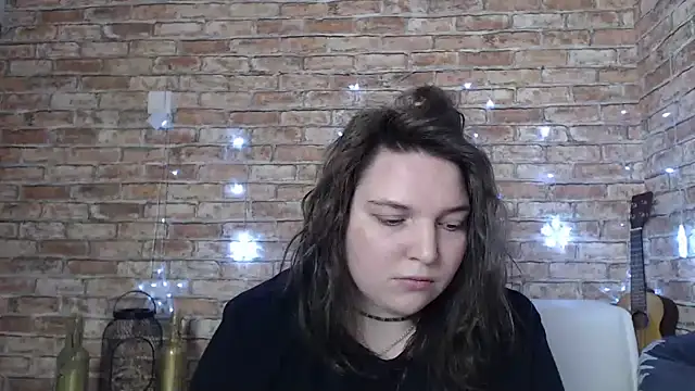 Amelia Kiss  online show from December 2024 12:37:02 AM