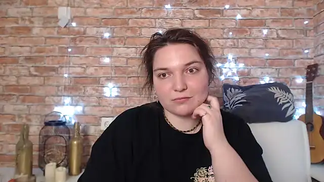Amelia Kiss  online show from December 2024 03:58:01 AM