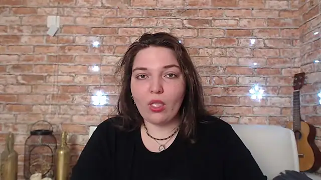 Amelia Kiss  online show from December 2024 06:53:02 AM