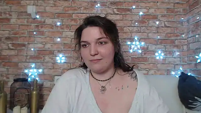 Amelia Kiss  online show from February 2025 06:45:02 AM