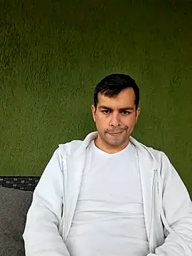 Snapshot of hornny1995 chatting on October 2025 02:04:01 PM hornny1995 online show from October 2025 02:04:01 PM