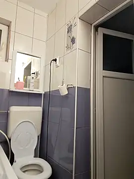 Snapshot of hornny1995 chatting on December 2025 04:23:02 PM hornny1995 online show from December 2025 04:23:02 PM