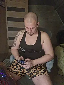 Foxyshaved online show from December 2025 04:54:01 AM