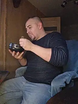 Foxyshaved online show from December 2025 11:26:02 AM