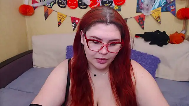 Snapshot of JuliaKeln chatting on October 2025 02:02:02 PM JuliaKeln online show from October 2025 02:02:02 PM