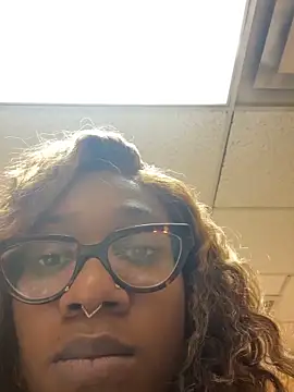 Snapshot of VixenCapri chatting on November 2025 03:34:01 PM VixenCapri online show from November 2025 03:34:01 PM