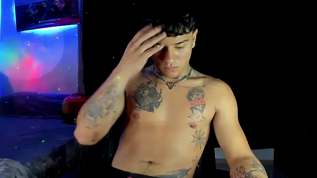 Snapshot of Dominic_Biker__ chatting on December 2024 04:31:02 AM Dominic Biker online show from December 2024 04:31:02 AM