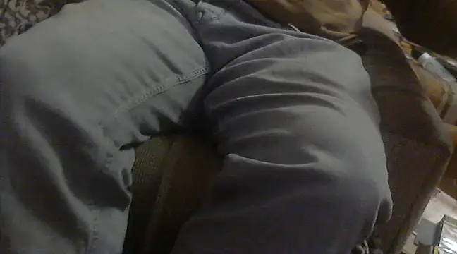 Snapshot of T-onyi chatting on February 2025 09:22:01 PM T-onyi online show from February 2025 09:22:01 PM