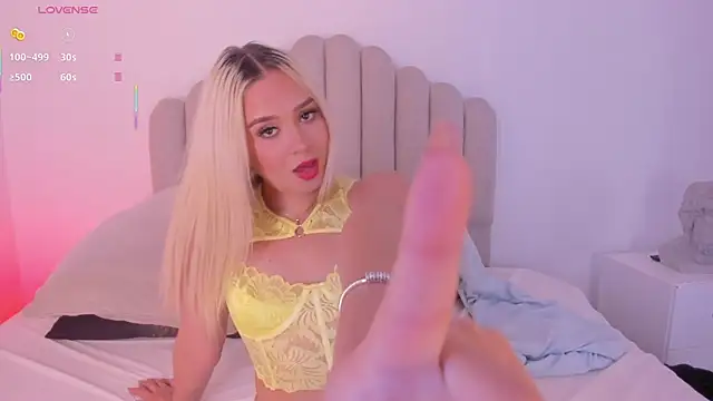 Snapshot of sofia_pamela chatting on November 2025 03:56:02 PM sofia pamela online show from November 2025 03:56:02 PM