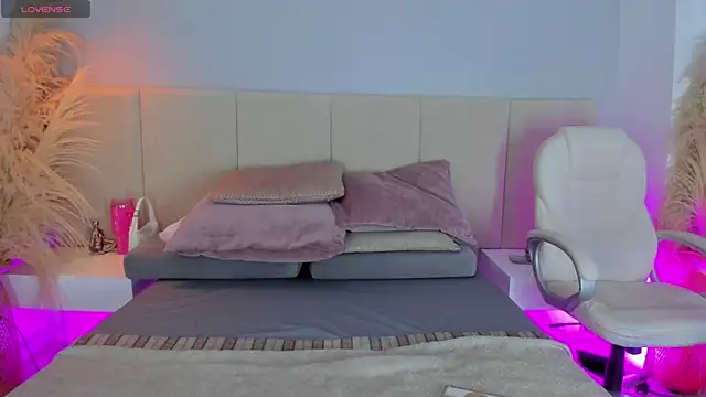 Snapshot of sofia_pamela chatting on December 2025 07:44:01 PM sofia pamela online show from December 2025 07:44:01 PM