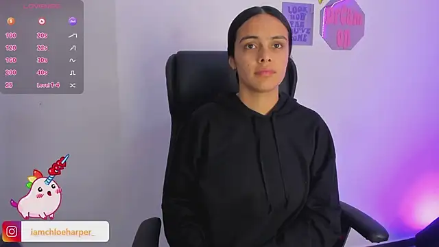 Snapshot of ChloeHarper_ chatting on December 2024 11:49:01 AM ChloeHarper online show from December 2024 11:49:01 AM