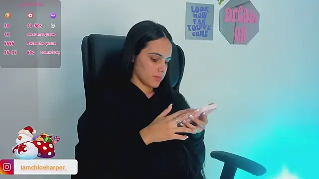Snapshot of ChloeHarper_ chatting on December 2024 04:51:01 PM ChloeHarper online show from December 2024 04:51:01 PM