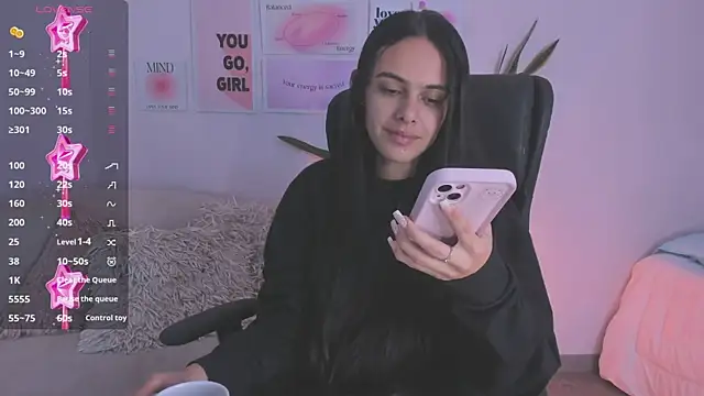 Snapshot of ChloeHarper_ chatting on January 2025 12:20:01 PM ChloeHarper online show from January 2025 12:20:01 PM